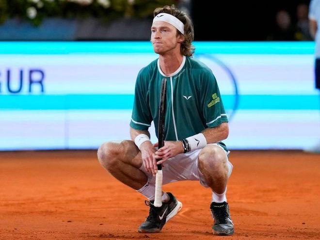 足球视觉盛 足球视觉盛